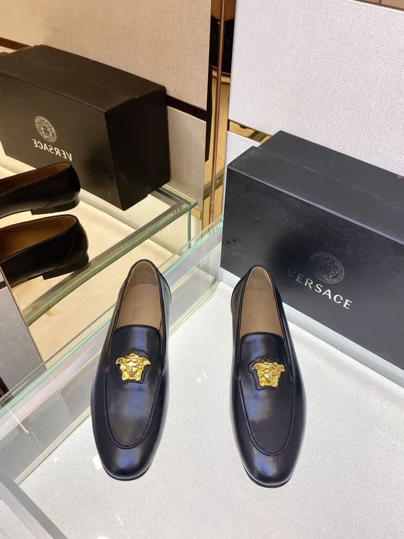 Versace Shoe 